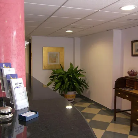 Hotel Mavi 2*